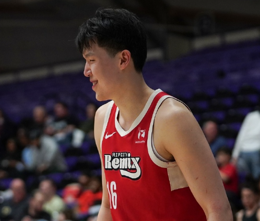 九游-创G联赛生涯新高！杨瀚森大发神威，但球队惜败！